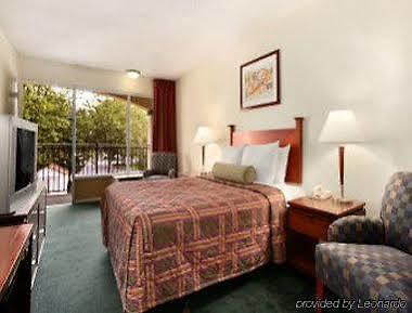 Hotel O Daylight Inn Elkhart I-90, In Kamer foto